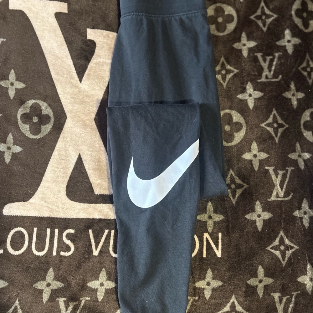 Nike Womens Charcoal Leggings with White Swoosh